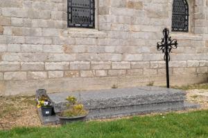 Croix de cimetière en fer forgé