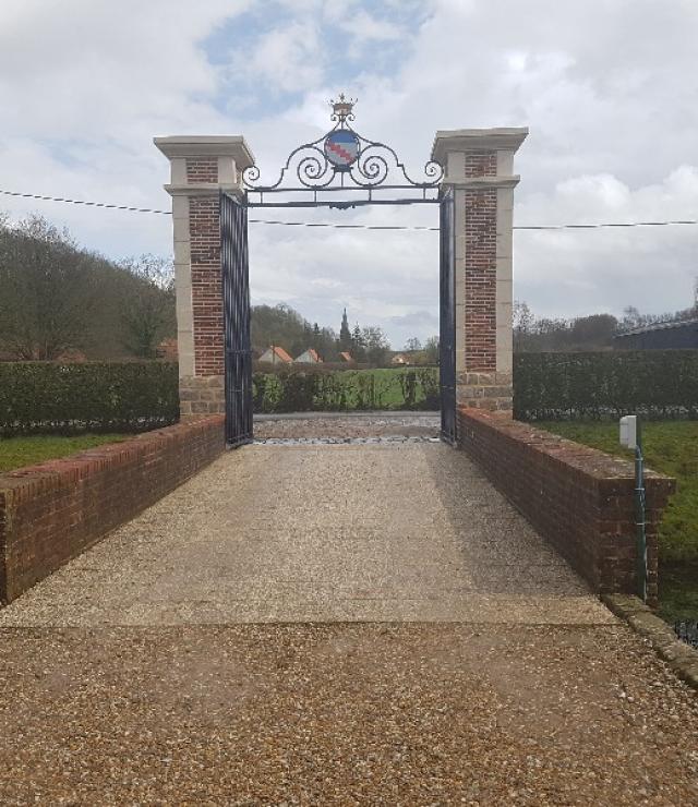 Grand portail de château par Les Métalliers Normands en Seine-Maritime